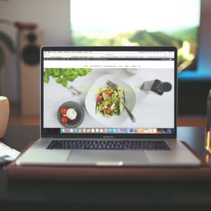 communication restaurant-référencement local-plateformes-annuaires-avis clients -instagram-facebook-stories-posts-relations presse-storytelling-journalistes-influenceurs-community management-int